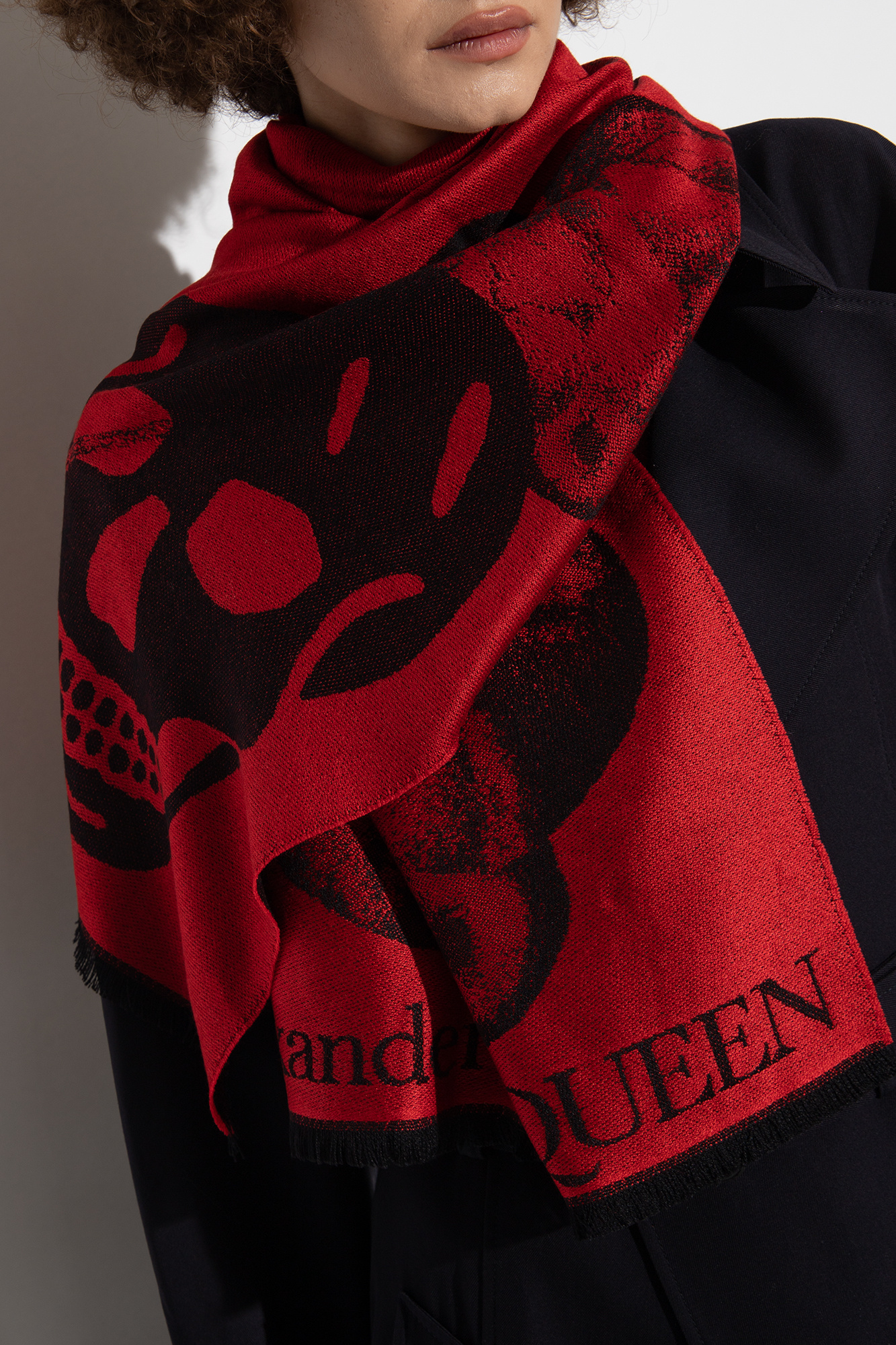 コブラ様✨Alexander McQueen RedSkullSILKScarf コブラ様✨Alexander McQueen RedSkullSILKScarf